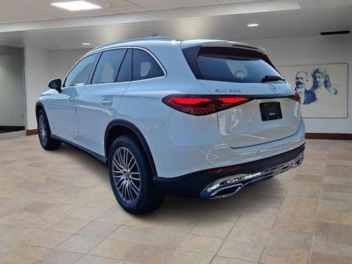 2025 Mercedes-Benz GLC 300 4MATIC