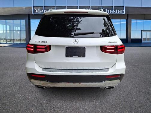 2025 Mercedes-Benz GLB 250 4MATIC