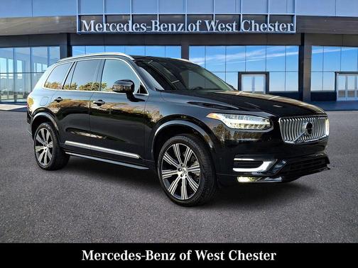 Onyx Black Metallic 2023 Volvo XC90 B6 Ultimate 6-Seater
