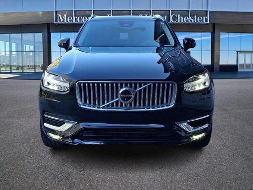 Onyx Black Metallic 2023 Volvo XC90 B6 Ultimate 6-Seater