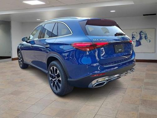 2025 Mercedes-Benz GLC 350e Base