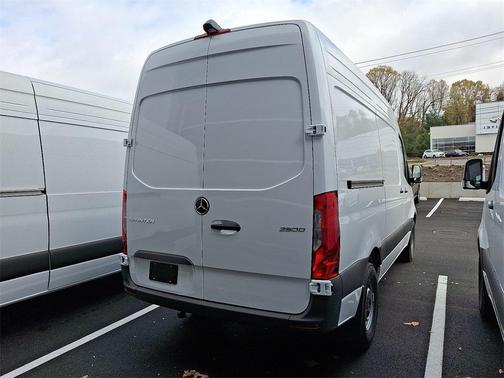 2025 Mercedes-Benz Sprinter 2500 Standard Roof