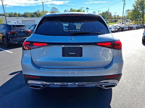 2026 Mercedes-Benz GLC 300 4MATIC