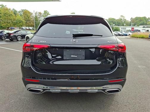 2026 Mercedes-Benz GLC 300 4MATIC