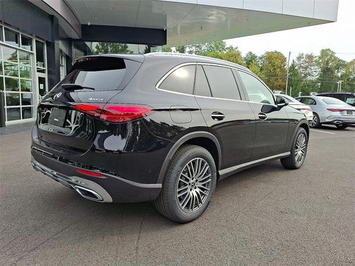 2026 Mercedes-Benz GLC 300 4MATIC