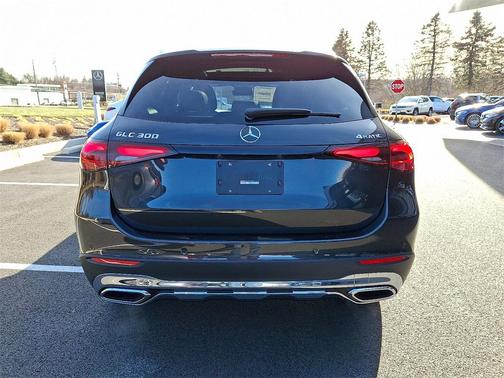 2026 Mercedes-Benz GLC 300 4MATIC