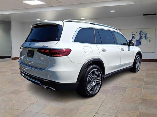 2025 Mercedes-Benz GLS 450 4MATIC