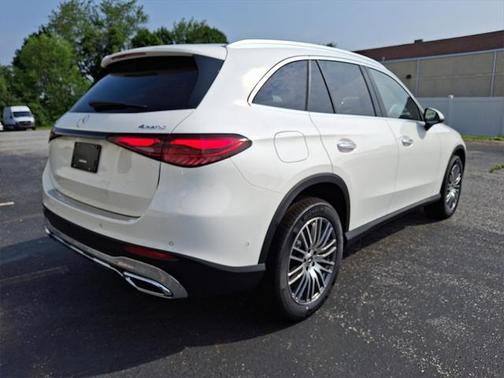 2025 Mercedes-Benz GLC 300 4MATIC
