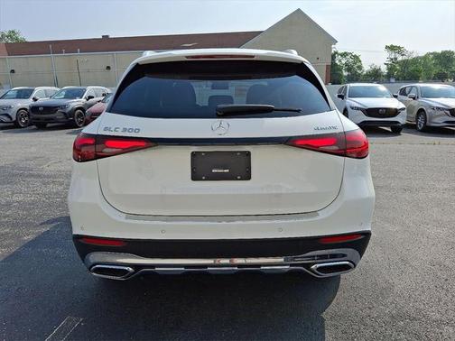 2025 Mercedes-Benz GLC 300 4MATIC