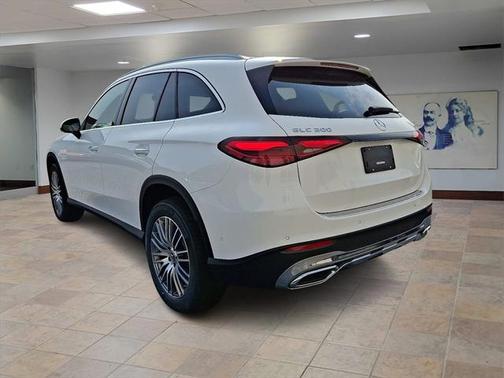 2025 Mercedes-Benz GLC 300 4MATIC