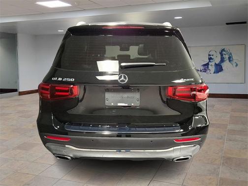 2025 Mercedes-Benz GLB 250 4MATIC