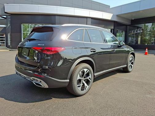 2025 Mercedes-Benz GLC 350e Base