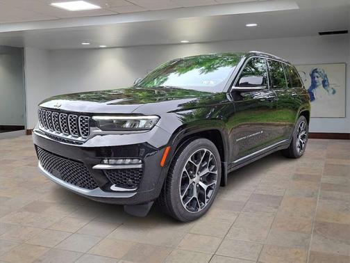 2022 Jeep Grand Cherokee Summit