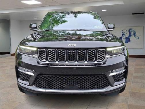 2022 Jeep Grand Cherokee Summit