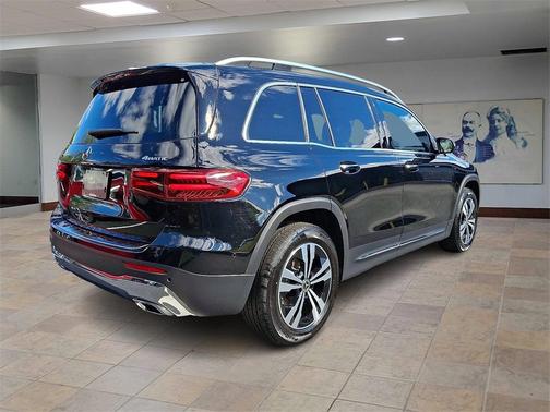 2025 Mercedes-Benz GLB 250 4MATIC