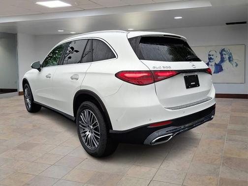 2025 Mercedes-Benz GLC 300 4MATIC