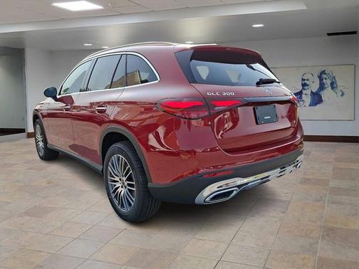 2025 Mercedes-Benz GLC 300 4MATIC