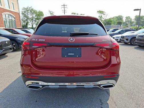 2025 Mercedes-Benz GLC 300 4MATIC