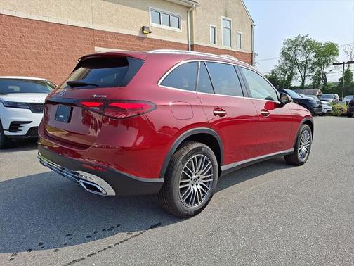2025 Mercedes-Benz GLC 300 4MATIC