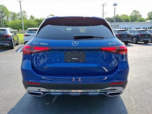 2025 Mercedes-Benz GLC 350e Base