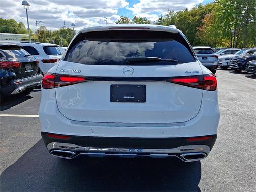 2026 Mercedes-Benz GLC 300 4MATIC
