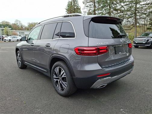 2025 Mercedes-Benz GLB 250 4MATIC