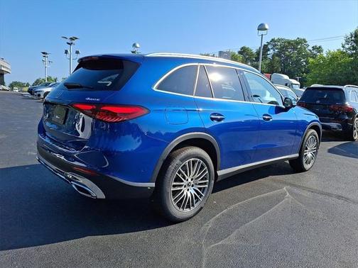 2025 Mercedes-Benz GLC 300 4MATIC