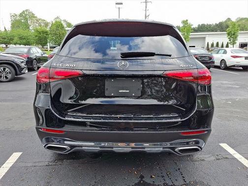 2025 Mercedes-Benz GLC 300 4MATIC