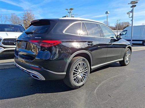 2026 Mercedes-Benz GLC 300 4MATIC