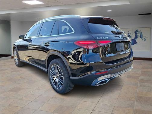 2026 Mercedes-Benz GLC 300 4MATIC