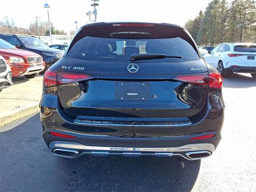 2026 Mercedes-Benz GLC 300 4MATIC