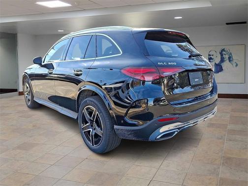 2026 Mercedes-Benz GLC 300 4MATIC