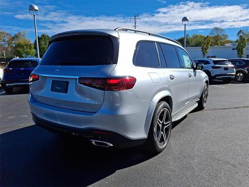 2026 Mercedes-Benz GLS 450 4MATIC