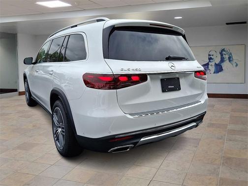 2026 Mercedes-Benz GLS 450 4MATIC