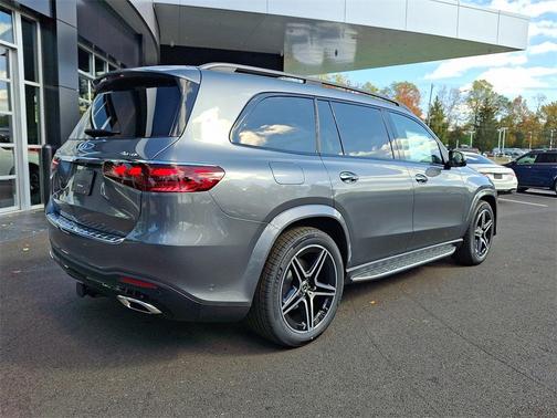 2026 Mercedes-Benz GLS 450 4MATIC