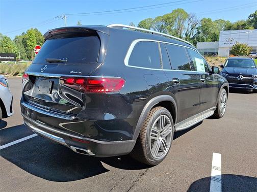 2026 Mercedes-Benz GLS 450 4MATIC