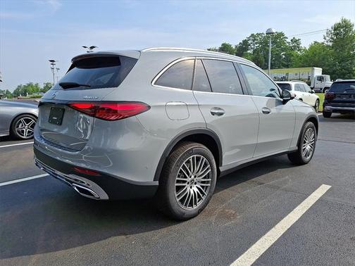 2025 Mercedes-Benz GLC 300 4MATIC