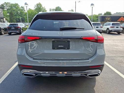 2025 Mercedes-Benz GLC 300 4MATIC