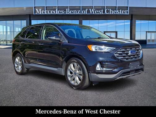 Black Metallic 2019 Ford Edge Titanium