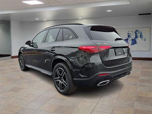 2026 Mercedes-Benz GLC 300 4MATIC