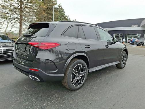 2026 Mercedes-Benz GLC 300 4MATIC