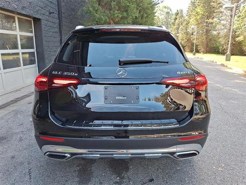 2025 Mercedes-Benz GLC 350e Base