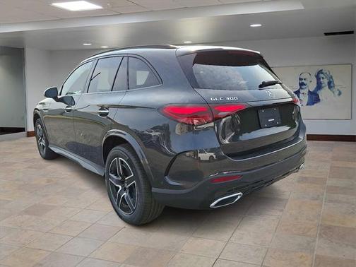 2025 Mercedes-Benz GLC 300 4MATIC