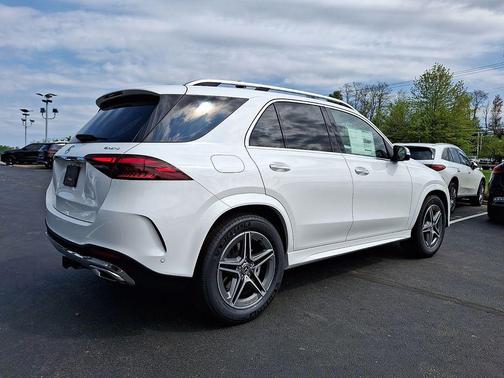 Polar White 2026 Mercedes-Benz GLE 450 4MATIC