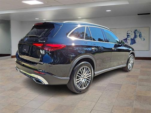 2025 Mercedes-Benz GLC 300 4MATIC