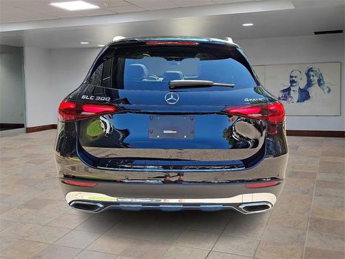 2025 Mercedes-Benz GLC 300 4MATIC