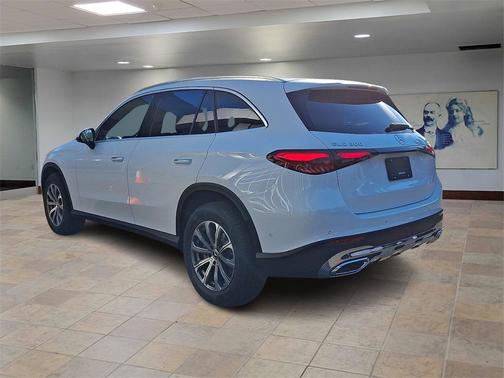 2026 Mercedes-Benz GLC 300 4MATIC
