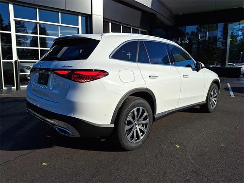 2026 Mercedes-Benz GLC 300 4MATIC