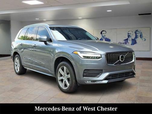 2020 Volvo XC90 T6 Momentum