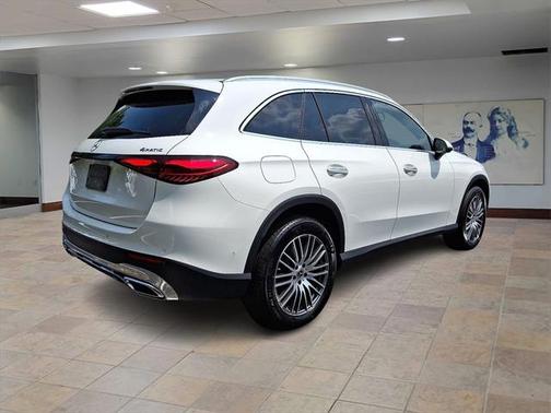 2025 Mercedes-Benz GLC 300 4MATIC